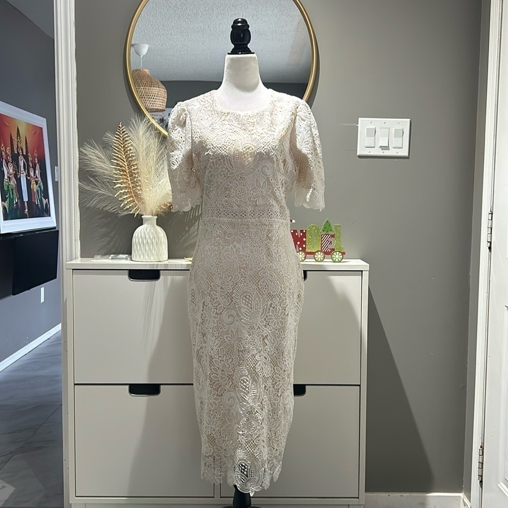 Elegant Cream Lace Dress